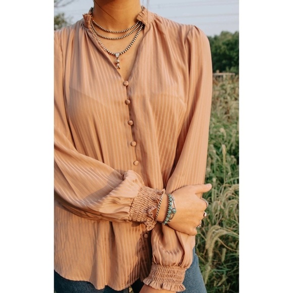 Boutique Striped Button Up Ruffle Blouse Size Medium - Picture 1 of 8